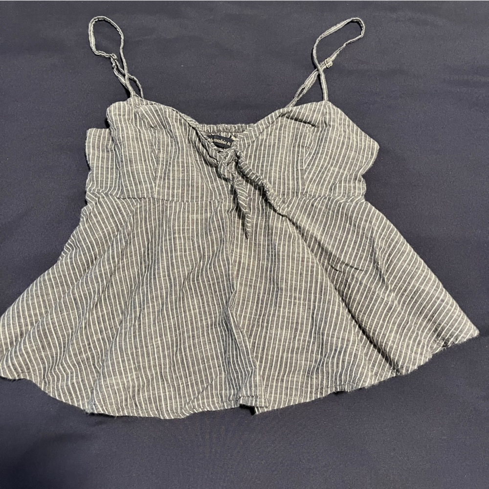 Abercrombie & Fitch Gray Striped Top
